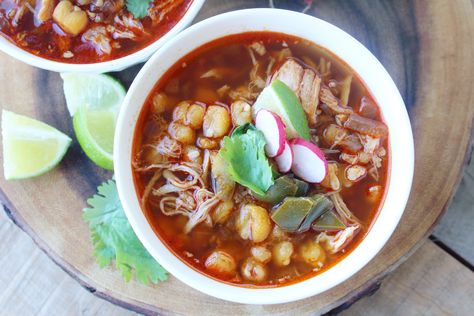 Pork Posole Easy Posole Recipe, Pozole Recipe Pork, Slow Cooker Posole, Pasole Recipe, Pork Posole, Chicken Pozole, Posole Recipe, Pozole Recipe, Crockpot Pork