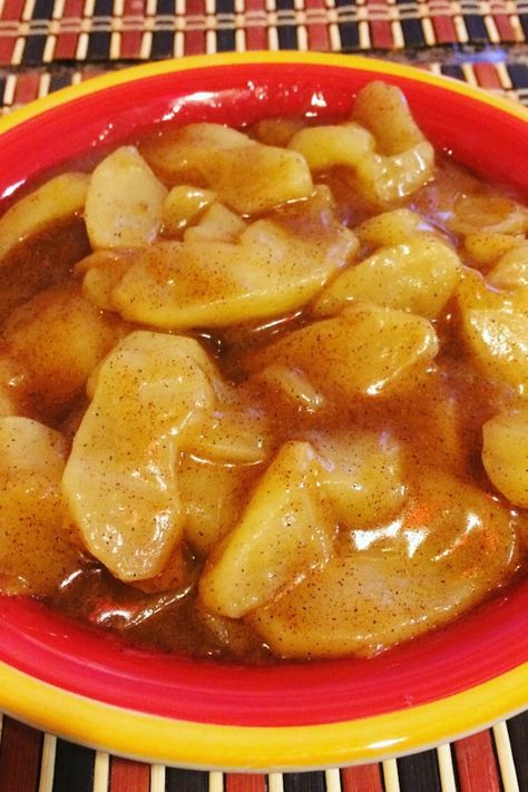 Apple Desert, Spiced Apple Pie, Skillet Breakfast, Apple Cinnamon Recipes, Apple Ideas, Apple Pie Filling Recipes, Homemade Apple Pie Filling, Pie Filling Recipes, Brown Sugar Glaze