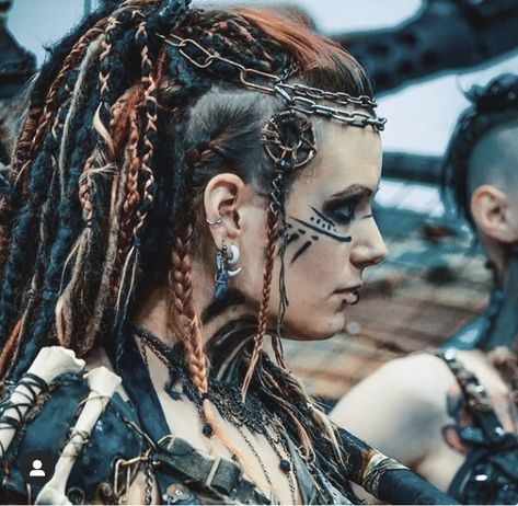 Wasteland Hairstyle, Grounder Outfit, Viking Core, Tribe Warrior, Viking Halloween, Apocalypse Costume, Mad Max Costume, Viking Makeup, Festival Hairstyles