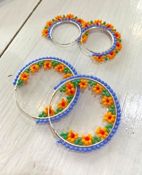 Unique Hoop Earrings, Seed Bead Crafts, Beaded Earrings Diy, Beaded Earring, Native American Beaded Earrings, Brick Stitch Earrings, Seed Bead Patterns, Beaded Jewellery, Handmade Jewelry Tutorials