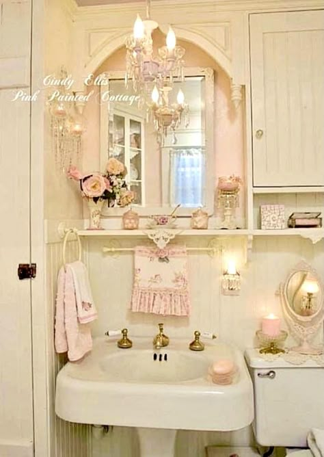 Pretty Pink Bathroom, Shabby Bathroom, Shabby Chic Romantico, Camera Shabby Chic, Baños Shabby Chic, Shabby Chic Shower, Vintage Pink Bathroom, Muebles Shabby Chic, Shabby Chic Colors