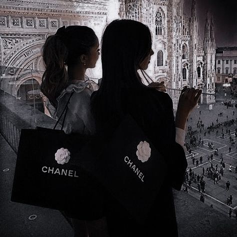 Classic Academia, 2 Best Friends, Luxury Lifestyle Girly, Luxury Lifestyle Fashion, Luxury Lifestyle Women, Best Friends Aesthetic, Dark Soul, Bff Goals, Bestie Goals