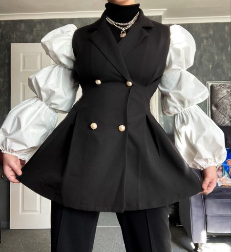 Black And White Old Money Outfits, New Romantics Fashion, Puff Sleeve Blazer, Clown Core, Winter Ootd, Oc Outfits, Black White Outfit, Design Dresses, Dress Princess