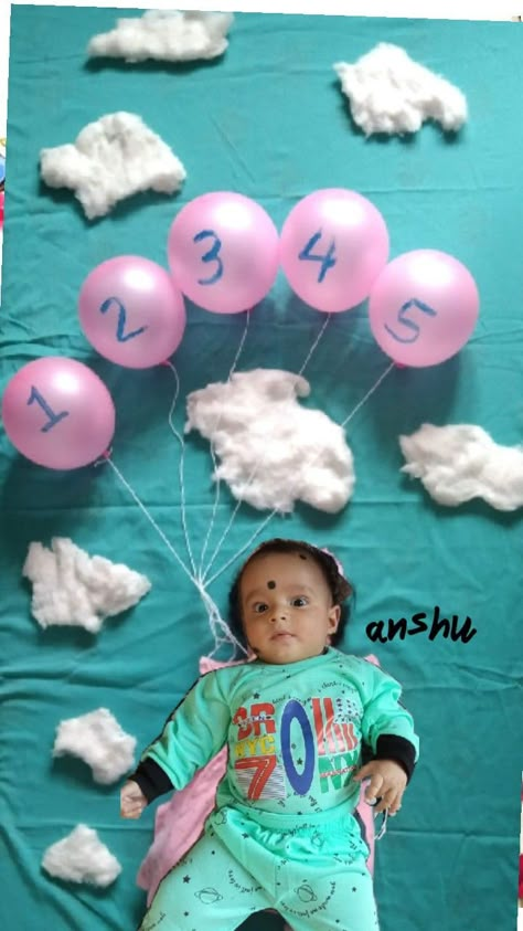 Month Birthday Ideas Photo Shoot, Baby Photoshoot With Balloons, Kids Monthly Photoshoot, Babies Monthly Pictures Ideas, Baby Photoshoot Monthly Ideas, Monthly Birthday Ideas Baby Girl, One Month Baby Photoshoot Ideas, Baby Month Photo Ideas, Monthly Birthday Ideas Baby Boy