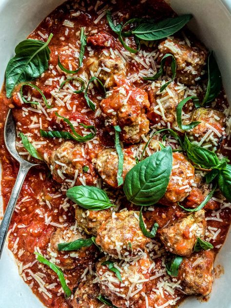 Pork & Ricotta Meatballs with Roasted Garden Tomato Sauce - Dishing Up the Dirt Garden Tomato Sauce, Ricotta Meatballs, Recipe For Pork, Meatball Recipes Easy, Pork Meatballs, Meatballs Easy, Warm Food, Main Event, Meatball Recipes