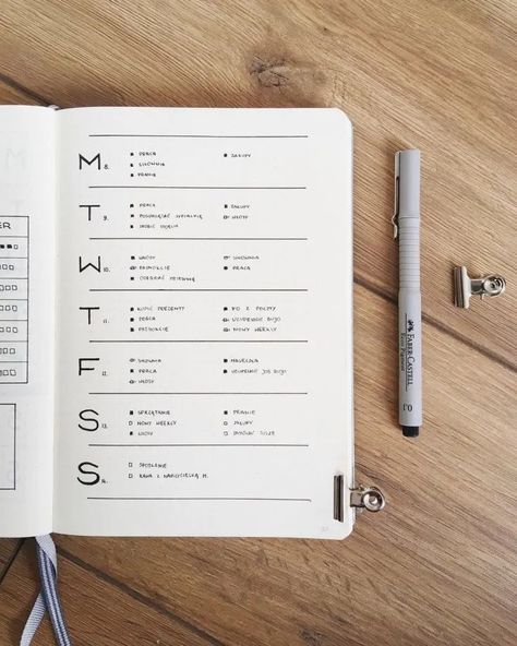 Minimalist Bullet Journal Weekly Spread Ideas 2024 - AnjaHome Minimalist Bullet Journal Layout, Bullet Journal First Page, Bullet Journal Weekly Spread Ideas, Bullet Journal Simple, Weekly Spread Ideas, Minimalist Bullet Journal, Bullet Journal Weekly Layout, Bullet Journal Work, Bullet Journal Minimalist