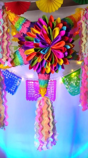 Mexican Star Pinata Diy, Diy Piñata Ideas, Cute Piñatas, Mexican Pinatas, Hispanic Heritage Month Decorations, Traditional Pinata, Diy Pinatas, Fiesta Mexicana Ideas, Pinata Birthday Party