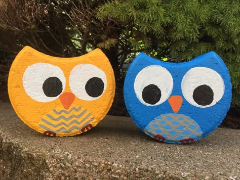 Owl Pavers Patio Paver Owls, Painted Landscape Bricks, Painting Pavers Ideas, Crescent Paver Ideas, Owl Pavers, Crescent Pavers Crafts, Painted Pavers Ideas, Painted Bricks Crafts, Brick Painting