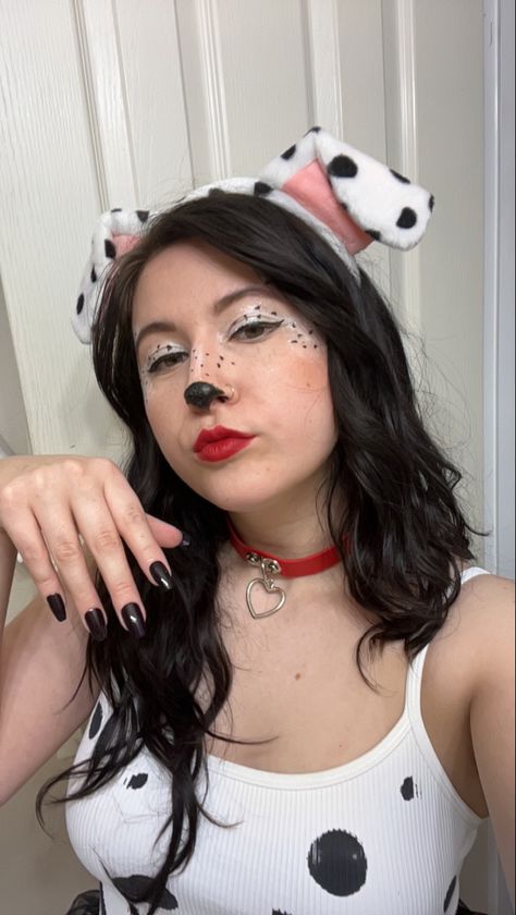 Halloween. Dalmatian makeup. White eyeliner, liquid eyeshadow, black eyeliner Dalmation Face Makeup, Puppy Makeup Look, 101 Dalmations Makeup Look, Dalmatian Makeup Halloween, Simple Dalmation Makeup, Dalmatian Eye Makeup, Dog Nose Makeup, 101 Dalmations Makeup, Dalmation Costume Makeup