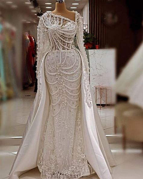 FILIZ on Instagram: "White weeding dress🤍 @filizi_dress" Engagement Gowns, Pearl Wedding Dress, Beaded Fashion, Custom Robes, Formal Occasion Dress, Detachable Train, Instagram White, Wedding Robe, Dream Dresses