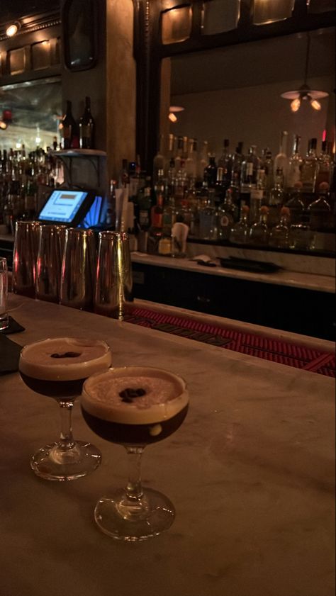 Expresso Martini Aesthetic, Espresso Martini Aesthetic, Martini Aesthetic, Martini Espresso, Expresso Martini, Jazz Bar, Life Abroad, Fancy Drinks, New York Life