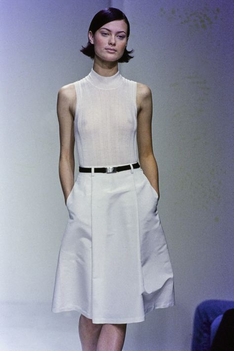 Prada Spring 1995 Ready-to-Wear Collection | Vogue Vintage Runway, Prada Spring, Fashion Show Collection, Celebrity Dresses, Elegant Outfit, 90s Fashion, Runway Fashion, Paris Fashion Week, Fashion Inspo Outfits