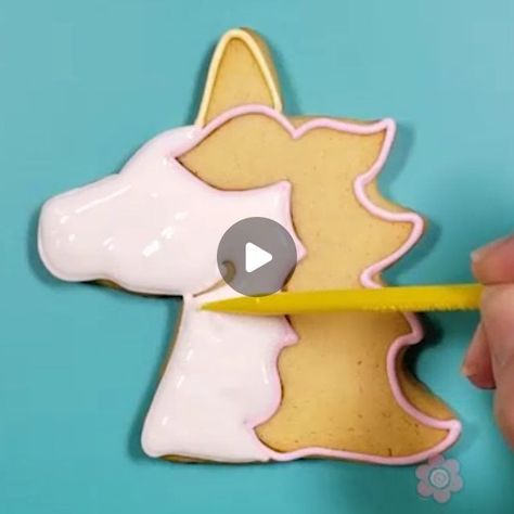 Christmas Unicorn Cookies, Unicorn Head Cookies Decorated, Unicorn Royal Icing Cookies, Unicorn Sugar Cookies Royal Icing, Unicorn Decorated Cookies, Unicorn Cookies Decorated, Cookies Unicornio, Rainbow Unicorn Cookies, Unicorn Birthday Cookies