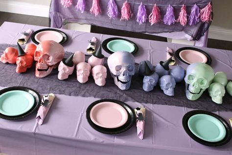 Pastel Monster Mash Party, Pastel Halloween Party, Witches Night Out, Halloween Baby Shower Theme, Halloween Party Ideas, Pastel Halloween, Holiday Halloween, The Runner, Birthday Halloween Party