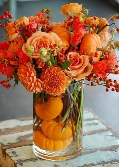 Pinterest’s Best DIY Thanksgiving Decor Ideas Thanksgiving Decorations Diy, Diy Thanksgiving, Fall Arrangements, Autumn Decorating, Thanksgiving Centerpieces, Thanksgiving Parties, Deco Floral, Fall Centerpiece, Fall Table