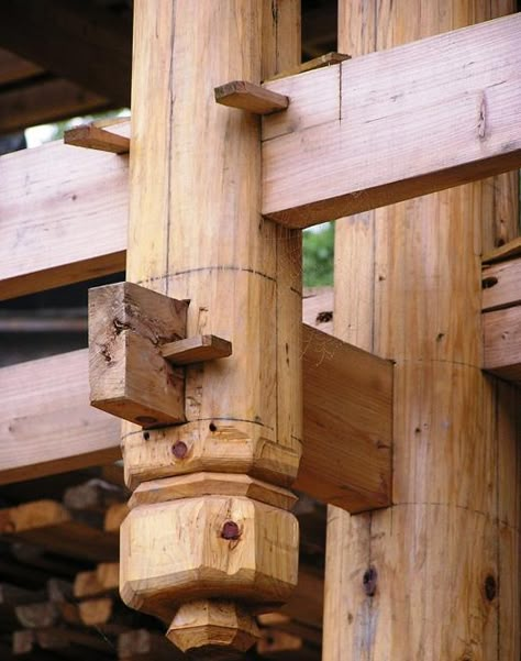 The details of joinery in a  traditional Chinese timber-frame structure Timber Joints, Timber Frame Joinery, Ancient Chinese Architecture, Japanese Joinery, Timber Architecture, Timber Frames, Wood Architecture, Asian Architecture, Wood Joints