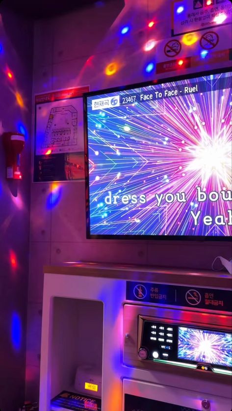 Karoke In Korea, Korean Karaoke Room Aesthetic, Korean Karaoke Room, Karaoke Date, Karaoke Room Design, Korean Karaoke, Karaoke Room, Birthday Menu, Korean Picture