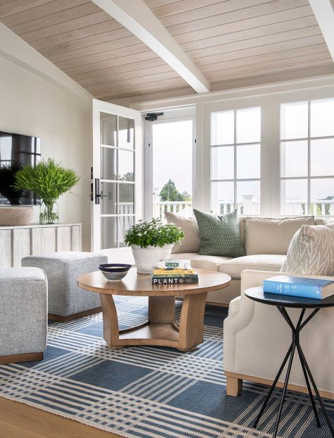 Pequot - Beach Style - Providence - by Cynthia Hayes Interior Design | Houzz Living Room Lake House, Grandma Bedroom, Nantucket Family, Nantucket Style Homes Interior, Comfy Sectional, Nantucket Style Homes, Newport House, Balboa Island, Gray Room