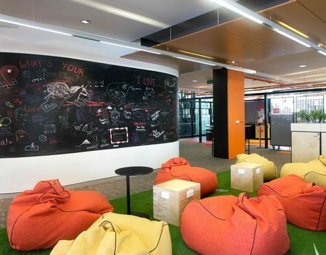 Unleash - University of Auckland - Spaceworks Bean Bag Office, Chill Lounge, Student Lounge, Penthouse Living, Innovation And Entrepreneurship, Maker Space, Chill Room, Booth Seating, Office Lounge