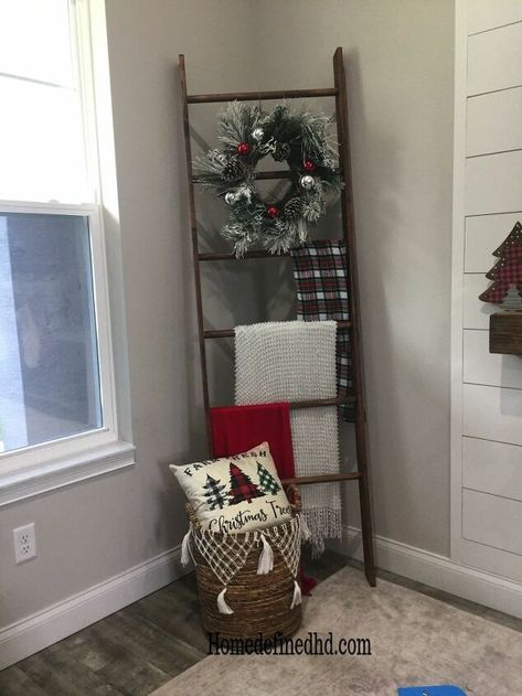 Christmas Blanket Ladder, Farmhouse Ladder Decor, Christmas Ladders Ideas, Blanket Ladder Ideas, Blanket Ladder Decor, Christmas Ladder, Wood Blanket Ladder, Ladder Ideas, Christmas Blanket