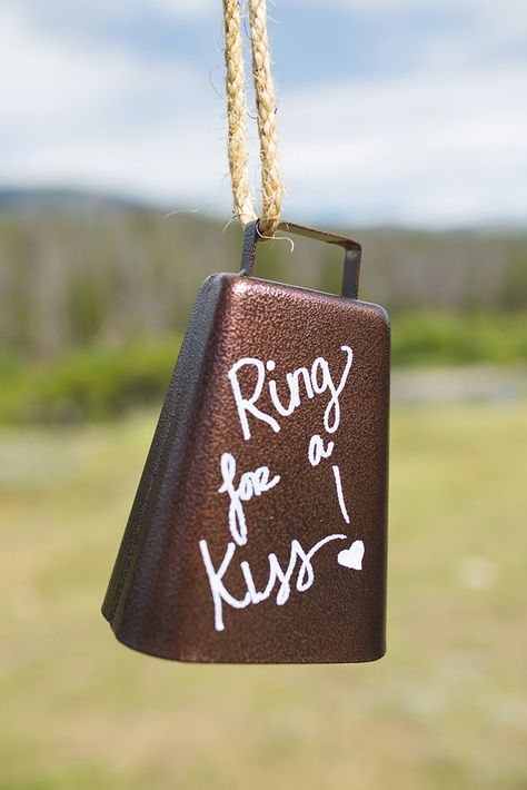 A Breathtaking Rustic Barn Wedding (on the cheap) - Press Print Party! Simple Wedding Theme, Wedding Favors Diy, Affordable Wedding Decorations, Wedding Affordable, Wedding Flavors, Wedding Decorations Ideas, Grand Lake Colorado, Rustic Wedding Decorations, Wedding Simple