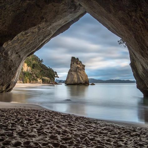 Te Hoho Rock, Cathedral Cove, Coromandel Peninsula ... this location was featured in the movie "The Chronicles of Narnia-Prince Caspian" settings for the scenes in which the Pevensie children took their first step back to Narnia - pic by @brentpurcell_le.nz Narnia Scenery, Prince Caspian Aesthetic, Coromandel Peninsula, Narnia Aesthetic, Narnia Prince Caspian, Cathedral Cove, The Chronicles Of Narnia, Prince Caspian, New Zealand North