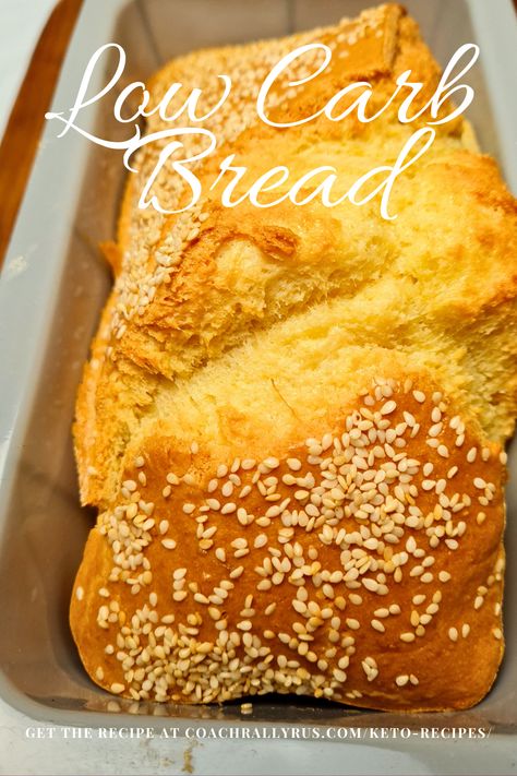 Bake this deliciously tasty white bread. A gluten-free, low carb, high protein, and diabetic-friendly recipe. Enjoy a healthy bread alternative that’s perfect for sandwiches, toast, or as a side with any meal. Low Carb Vegan Bread, Fluffy Keto Brioche Bread, Low Carb Homemade Bread, Egg White Bread Low Carb, Homemade Bread For Diabetics, Low Carb Bread Machine Recipes, High Altitude Bread Recipe, Anti Angiogenic Foods, Keto White Bread