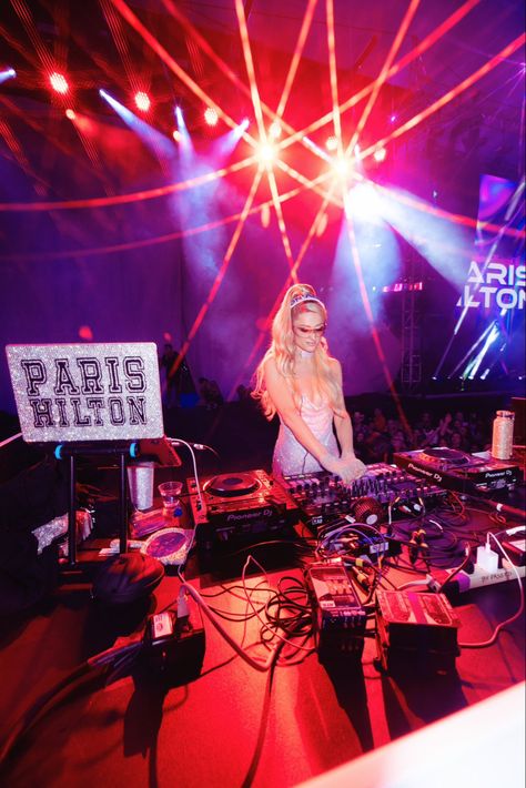 Paris Hilton Dj, Pioneer Dj, 2017 Summer, Paris Hilton, Summer Vibes, Portal, Dj, Paris, Quick Saves