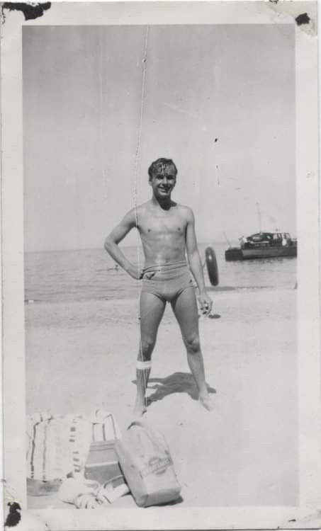 Best Mate, Vintage Swim, Macho Man, Vintage Swimwear, Vintage Portraits, Gay Art, Vintage Photographs, Old Pictures, Aesthetic Art