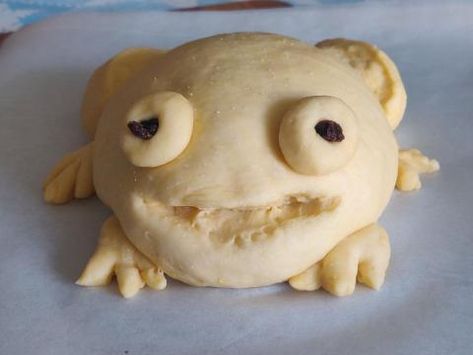 Frog Bread, Frog Food, Bread Shaping, Bread Baker, Artisan Food, Artisan Bread, Bread Rolls, Food Humor, Bread Baking