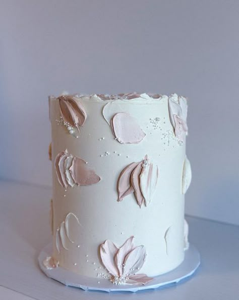 Monochromatic Cake Design, Nude Birthday Cake, Sugar Free Pastries, Nude Cake, Wave Cake, Mickey Mouse Birthday Cake, Buttercream Cake Designs, Cake Design Inspiration, 7 Cake