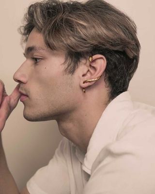 style • Instagram Fashion Jewelry Editorial, Men's Piercings, Snake Ears, Types Of Ear Piercings, Xmas Sale, Jewelry Editorial, Stud Earrings For Men, Bling Earrings, Earrings Aesthetic