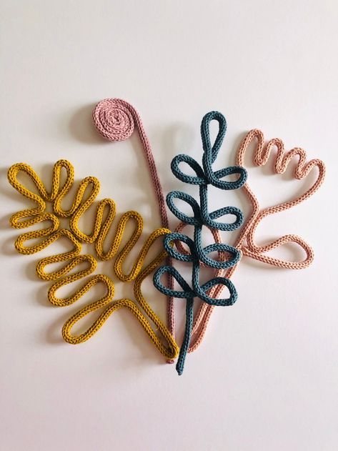 Knitted Wire Flowers Wire Words Artificial Flower Wire - Etsy Denmark French Knitting Projects, Knitted Wire Words, Flower Wire, Wire Letters, Wire Product, Wire Words, Wire Wall Art, Wire Knitting, A Bunch Of Flowers