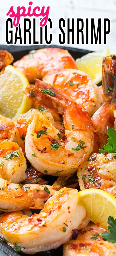 Spicy garlic shrimp in a skillet with lemon wedges and chopped parsley. Seafood Design, Spicy Garlic Shrimp, Dinner Pasta, Spicy Shrimp, Shrimp Dishes, Garlic Shrimp, Grilled Shrimp, Perfect Appetizers, Fish Dishes