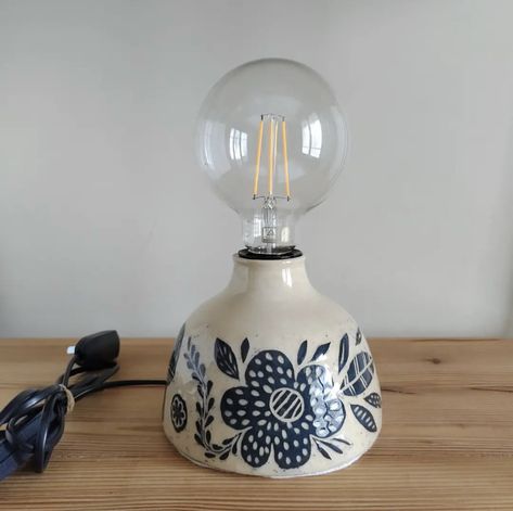 Ceramic Lamps Handmade, Ceramics Lamp, Ceramic Night Light, Creation Art, Pottery Lamp, Ceramic Light, Pottery Crafts, Ceramics Pottery Art, Diy Pottery