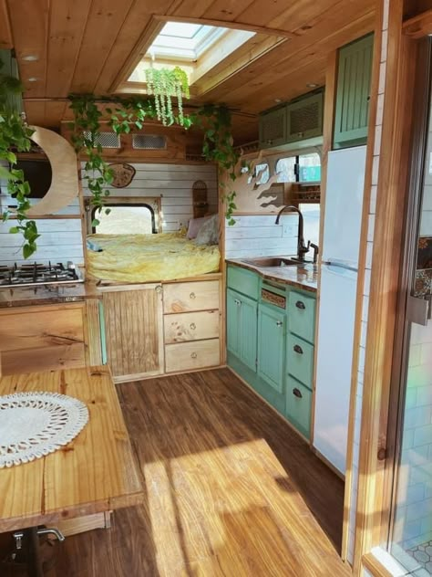 House Bus, Small Camper, Tiny House Camper, Bus Living, Van Conversion Interior, Diy Camper Remodel, Caravan Interior, Bus House, Campervan Life