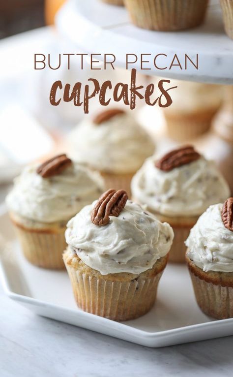 We’re doubling up on treats today here on Inspired by Charm. First, celebrate the sweet side of fall with these Butter Pecan Cupcakes. Then, check out the new printable Fall Recipe Cards. This fall Pecan Cupcakes Recipe, Butter Pecan Cupcakes, Cupcakes Fall, Pecan Cupcakes, Butter Pecan Pie, Autumn Dessert, Fall Dessert Recipes Easy, Dessert Halloween, Butter Cupcakes