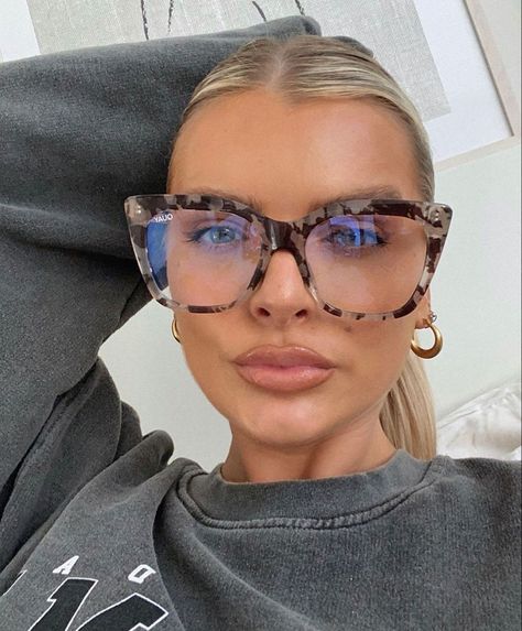 Thick Frame Glasses Woman, Oversized Prescription Glasses Frames Woman, Stylish Glasses For Women 2023, Glasses Frames For Women Trendy, Trendy Glasses Frames 2023, Optic Glasses Women, Oversize Glasses Frames Woman, Stylish Prescription Glasses For Women, Optical Glasses Women 2023