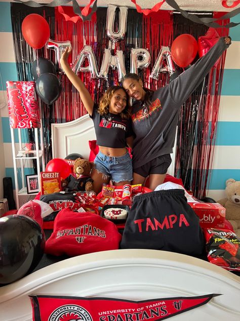 University Of Tampa Dorm, University Of Tampa Aesthetic, Fsu Vs Uf, Florida University, College Decision, Bed Party, College Vision Board, Dream Collage, University Of Tampa