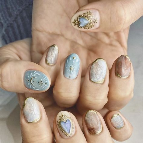 Regency Era Inspired Nails, Love Witch Nails, Brigerton Nail Art, Bridgerton Inspired Nails Ideas, Birth Of Venus Nails, Lapis Nails, Pride And Prejudice Nails, Romeo And Juliet Nails, Vintage Inspired Nails