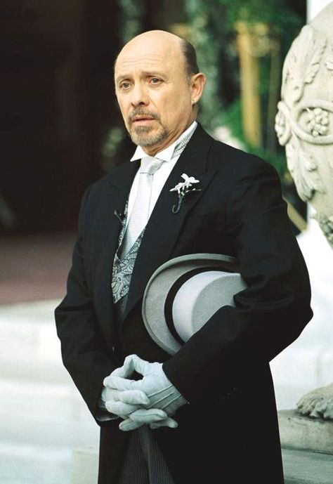 Hector Elizondo from the Princess diaries! Princess Diaries 1, Princess Diaries 2, Diary Movie, The Princess Diaries, Engagement Picture, Julie Andrews, Princess Diaries, Last Man Standing, Royal Engagement