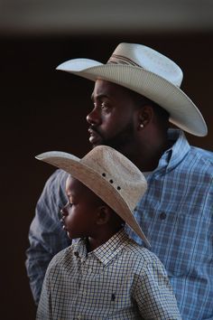 Cowboys and Cowgirls Compete in the Country's Only Touring Black Rodeo Competition Blk Vintage, Concrete Cowboy, Bill Pickett, Black Rodeo, Cowboy History, Ranch Living, Indian Things, Rodeo Style, Rodeo Cowboys