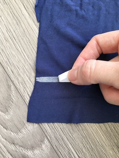 5 Ways to Finish a T-shirt Hem for People Who Hate Hemming Knit Fabrics! – Apple Tree Sewing Sewing Tshirt, Sewing Christmas Gifts, Original Hem, Sewing Alterations, Spandex Shirts, Knit Fabrics, Knit Sleeve, Apple Tree, Clothing Hacks