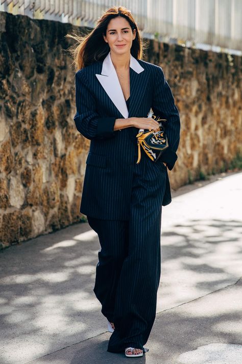 Oversized Suit Women, Women Editorial, Estilo Zendaya, Fashion Week Style, Oversized Suit, Oversized Tailoring, 2020 Street Style, Gala Gonzalez, Spring Summer Fashion Trends