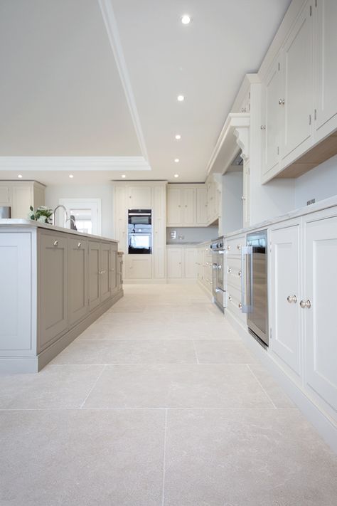 Stone Tiles Kitchen, Stone Kitchen Floor, Limestone Tiles, Open Plan Kitchen Dining, Open Plan Kitchen Living Room, Living Room Tiles, Floor Tile Design, Stone Kitchen, Kitchen Dining Living