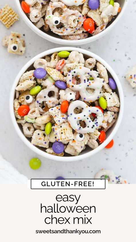 Halloween Snacks Gluten Free, Fall Chex Mix Recipe, Gluten Free Halloween Snacks, Gluten Free Halloween Desserts, Halloween Trail Mix Recipe, Fall Snack Mix Recipes, Halloween Chex Mix Recipes, Gluten Free Snack Mix, Chex Mix Ingredients