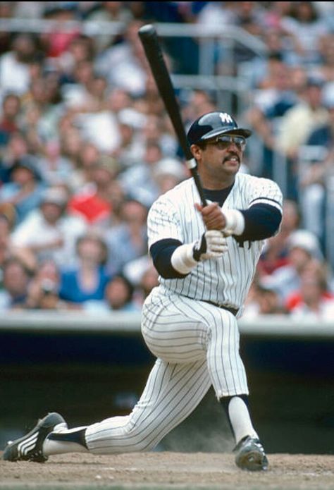 Reggie Jackson Yankees Baseball Players, Nike Poster, Ny Baseball, Damn Yankees, Reggie Jackson, Baseball Vintage, Baseball Pictures, New York Yankees Baseball, Baseball Photos