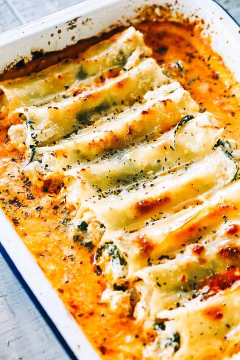 Chicken Cannelloni, Cannelloni Pasta, Ricotta Stuffed Chicken, Ricotta Spinach, Cannelloni Recipes, Plats Healthy, Pasta Dinners, Pasta Dinner Recipes, Spinach Stuffed Chicken