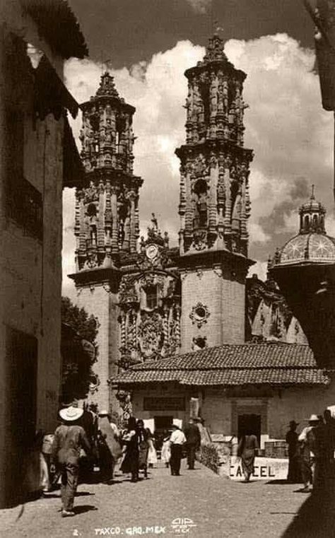 1800s Mexico, Mexican Dark Academia, Mexican Cathedral, Mexico Aesthetic Vintage, Old Mexico Aesthetic, Mexican Surrealism, Mexican Gothic Aesthetic, 1950s Mexico, 1800s Aesthetic