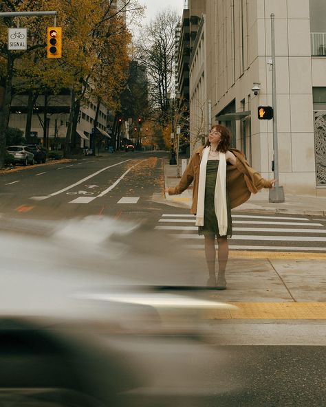 decided these just HAD to have a spot on the feed🕊️ thanks @indie_justlikeamovie for the cutest lil fall senior session!! the greens and her red hair are just 😚👌🏼 thank you again Indie!!! • • • • • • keywords: cinematic senior photography, pnw senior photographer, oregon senior photos, portland candid photographer, portland documentary photographer, senior photo inspo #pdx #seniorphotoinspo #portlandseniors #oregonseniors Heritage Square Phoenix Photography, Environmental Photography Portraits, Environmental Photography, Phoenix Photography, Fall Senior Session, Urban Senior Pictures, Photography Portraits, Documentary Photographers, Senior Photo